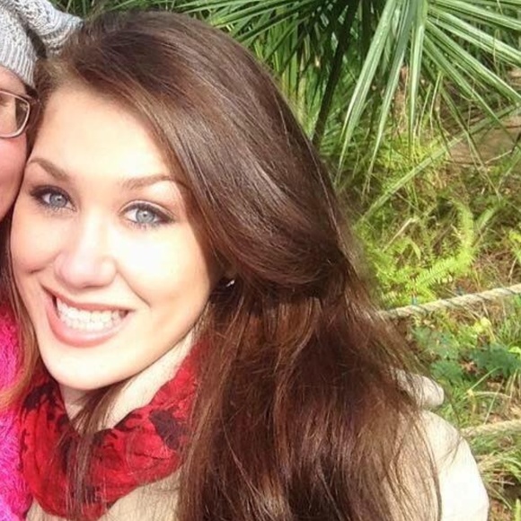 Meet your Posher, Jessica - Picture 6 of 14